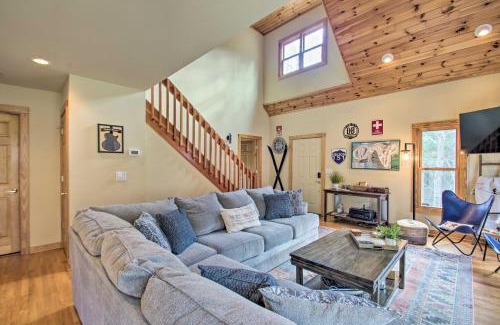 Chestnut Springs Casa | Wintergreen Resort Cabin Near the Slopes!