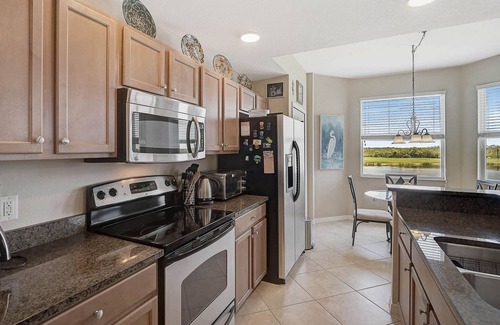 Bradenton Condominio | New To Market-River Strand -Golf Enthusiast's Paradise - Private Condo, Community Pool