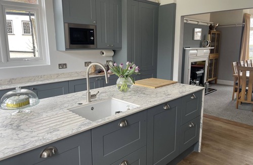 Ramsgate Casa | Winterstoke View, Family and dog Friendly Beach Retreat
