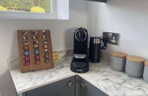 Ramsgate Casa | Winterstoke View, Family and dog Friendly Beach Retreat