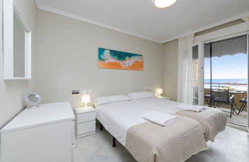 Rincón de la Victoria Apartamento | WintowinRentals Seafront Apartment with Spectacular Views