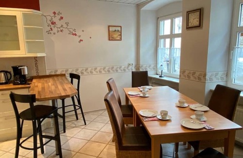 Erden Casa | Winzerhaus mit Kamin, 5 Doppelzimmern und 5 Bädern