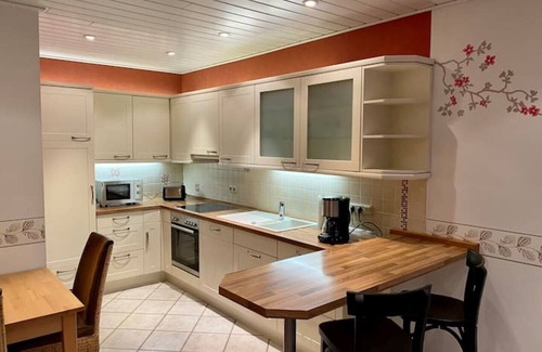 Erden Casa | Winzerhaus mit Kamin, 5 Doppelzimmern und 5 Bädern