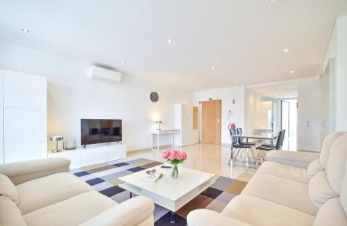 Porto de Mos Apartamento | WIOLA SeaView Apartment by MOJE Holiday