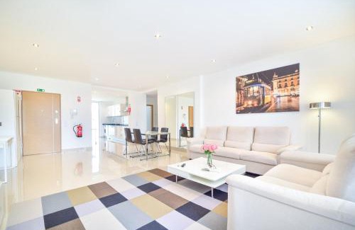 Porto de Mos Apartamento | WIOLA SeaView Apartment by MOJE Holiday