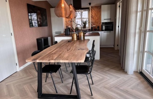 Hippolytushoef Casa | Wiringherlant by Interhome