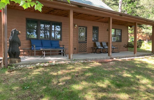 Solon Springs Cabina | Wisconsin Northwoods cabin on beautiful Island Lake