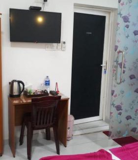 Bambalapitiya Hotel | WISH RESIDENCE SeaSide, Near Durdans & Vasan eye care Hospital, Colombo 3