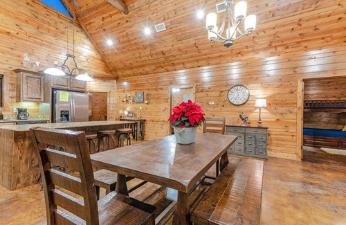 Hochatown Casa | "Wish You Were Here", Where Luxury & Location Meet - 5bd, 3ba