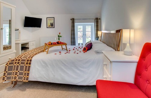 Ysbyty Ystwyth Casa | Wisteria Cottage - Bwthyn yr Ardd