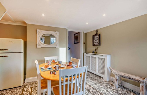 North Walsham Casa | Wisteria Cottage - Dos Habitaciones Casa, Capacidad 4