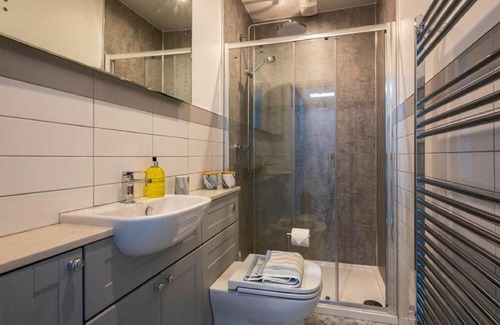 Warkworth Casa | Wisteria Cottage