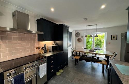 Camelford Casa | Wisteria House 3 bed sleeps 6