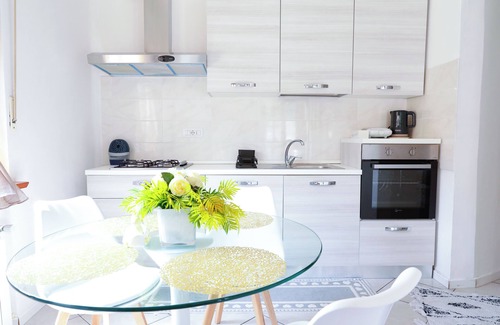 Albate Apartamento | Wisteriaroom Appartamento in Villa 10 Min. da Como