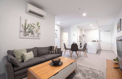 Footscray Apartamento | With 2 bedrooms, 2 bathrooms, this apartment impresses with its breathtaking panoramic views