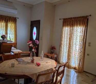 Diava Apartamento | With a View of Meteora