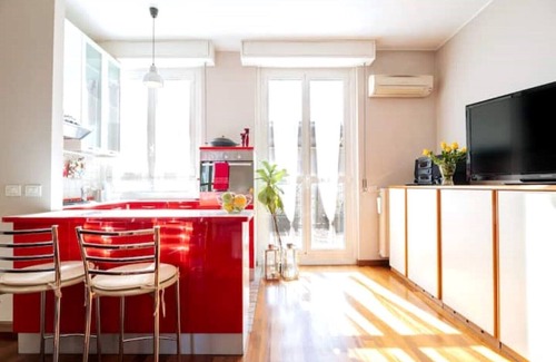 San Vittore Apartamento | With Large Private Terrace City Center Metro 200mt