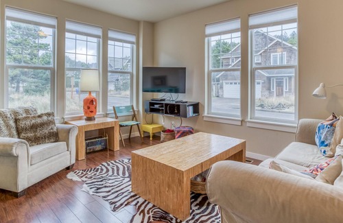 Pacific City Casa | With Salt, Please