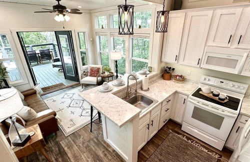 Monteagle Cabina | With Trailhead to One of TN's Tallest Waterfalls