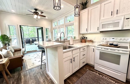 Monteagle Cabina | With Trailhead to One of TN's Tallest Waterfalls
