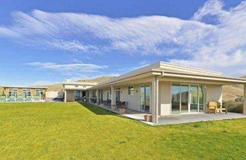 Blenheim Casa | Witherhills Glamping Dome at Mountainview Villa