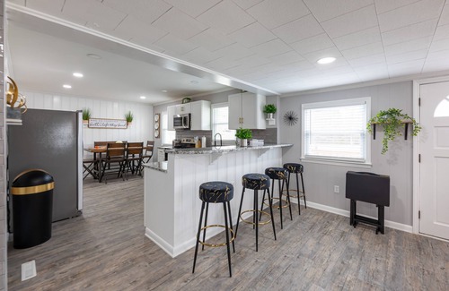 Southeast Raleigh Casa | WITHIN MINUTES TO COASTAL CREDIT UNION MUSIC PK & WALNUT CREEK SOFTBALL COMPLEX