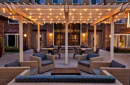 Parkrose Casa | Within reach of the City of Roses