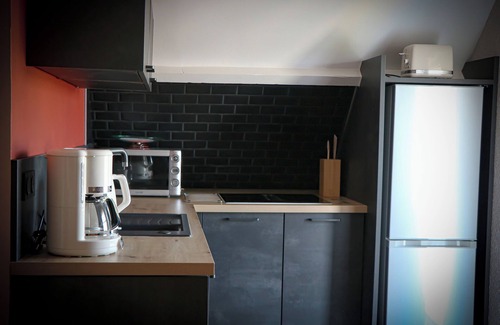 Grez-Neuville Apartamento | Within walking distance: Rivers, Chateaux, Parks, Vélo Francette, accommodation with swimming pool