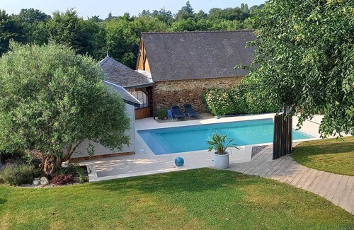 Grez-Neuville Apartamento | Within walking distance: Rivers, Chateaux, Parks, Vélo Francette, accommodation with swimming pool