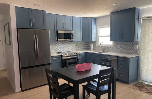 Warm Mineral Springs Casa | Within walking distance to world renown Warm Mineral Spring Lake in FL.