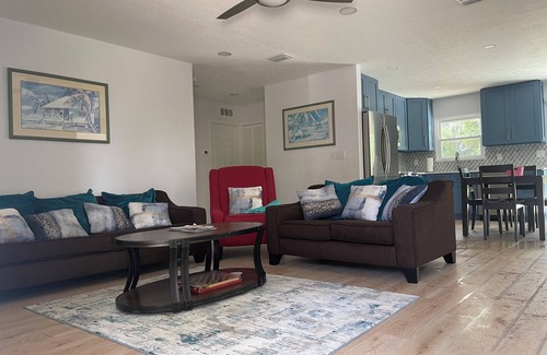 Warm Mineral Springs Casa | Within walking distance to world renown Warm Mineral Spring Lake in FL.