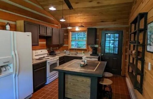 Sylva Cabina | WNC Cabin: Perfect family basecamp or getaway!