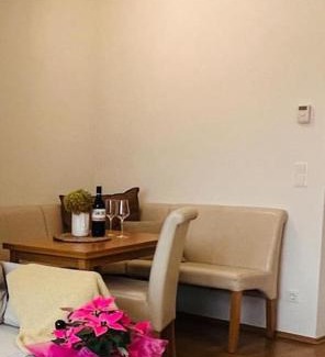 Neunkirchen Apartamento | Wohnen bei frau tinz - Apartment - Bahnhof- und Zentrumsnähe