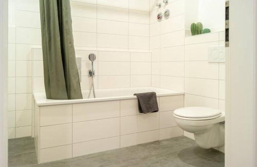 Radeberger Vorstadt Apartamento | Wohnglück mit Balkon im Preußischen Viertel