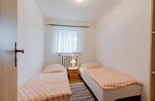 Kroepelin Apartamento | Wohnung im OT Brusow mit Garten, cleaning included