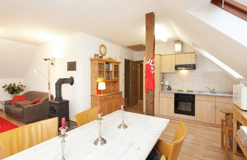 Frankenau Apartamento | Vivienda en un edificio de oficinas