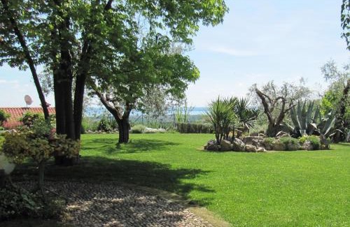 Castello Apartamento | Wohnung Mit Blick Auf Den Gardasee