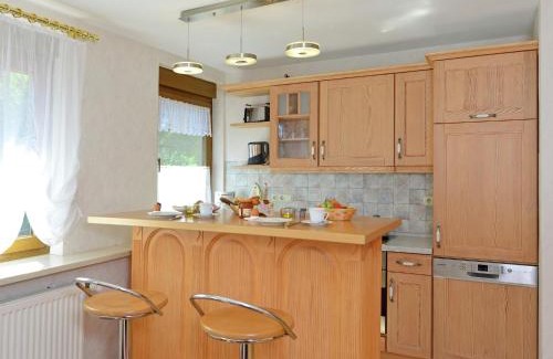 Eimelrod Apartamento | Wohnung mit Garten in Eimelrod, cleaning included