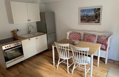 Starnberg Apartamento | Wohnung mit Terrasse am Waldrand