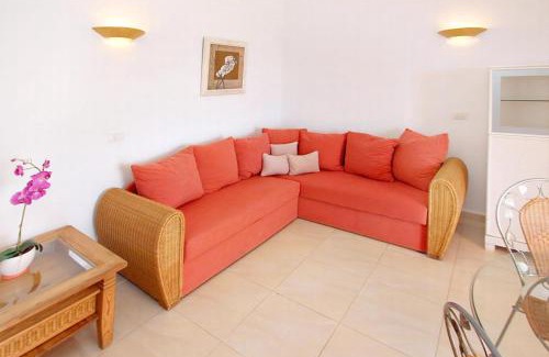 Chio Apartamento | Wohnung Paloma Mit Terrasse Und Gemeinschaftspool