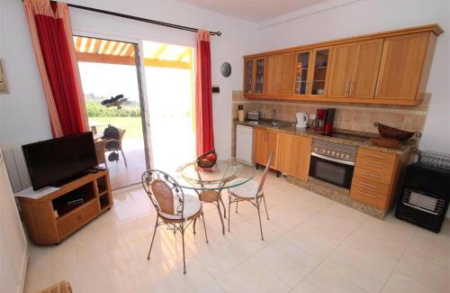 Chio Apartamento | Wohnung Paloma Mit Terrasse Und Gemeinschaftspool