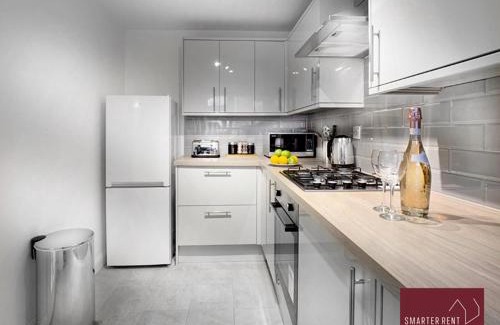 Wokingham Apartamento | Wokingham - 2 Bed Modern House - Parking