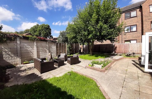 Wokingham Apartamento | Wokingham - Central 2 beds home with parking