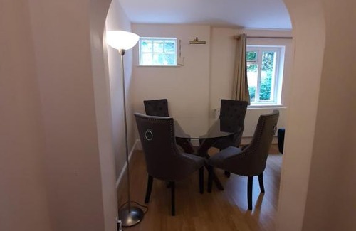 Wokingham Apartamento | Wokingham - Central 2 beds home with parking