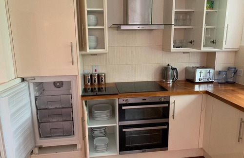 Wokingham Apartamento | Wokingham - Contemporary, Spacious - Three Bedroom (Two Bathroom) Apartment