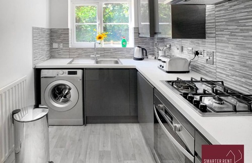Winnersh Casa | Wokingham - Garden,Parking, 2Bed