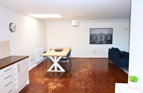 Wokingham Apartamento | Wokingham - Large 2 bedroom Apartment