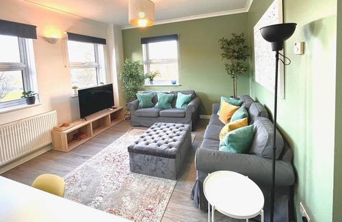 Wokingham Apartamento | Wokingham Stylish 4 bedroom Townhouse Central Wokingham 41