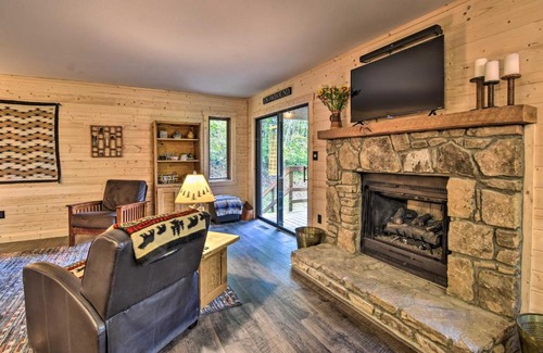 Wolf Laurel Casa | Wolf Laurel Resort Cabin Near Hiking and Skiing!