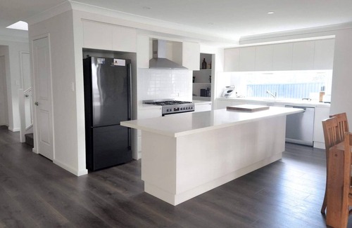 Wombarra Casa | Wombarra Sea View House on Lawrence Hargrave Drive